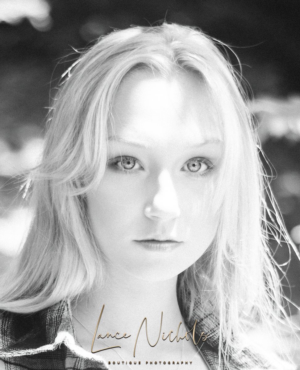 Olivia is beautiful in this #headshot. It's #friday, what are your plans?
Model: @arealcanadianbeauty
#editorial #portrait 
#beautiful #beauty #fashion #fashioneditorial  #fashionphotography #modeling
#bikini #bikinis #modelgirl #swimwear #teengirls #teenmodel