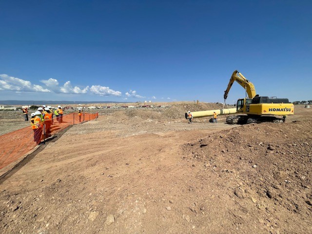 usbr's tweet photo. Reclamation and Oscar Renda Contracting welcomed the #NavajoNation to tour the San Juan Lateral Block 4c-8 construction site, part of the #NavajoGallupWaterSupplyProject. This will bring critical drinking water to the Navajo communities and City of Gallup. @OnlineSouthland https://t.co/ZgHX0PlpQj