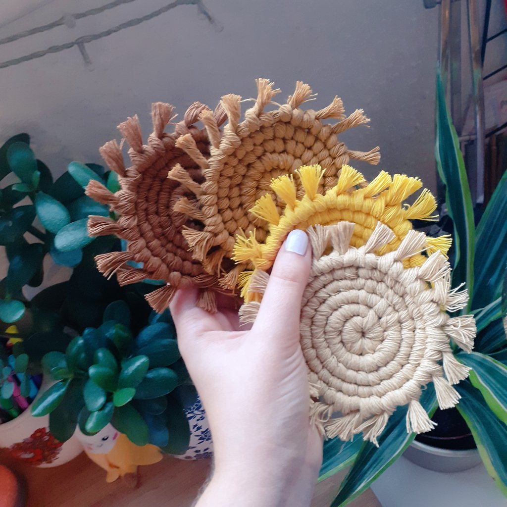 catriona_hannah's tweet photo. aaaaaand we've launched!!! ✨ go check out my summer 2021 collection ~ macrame hangings, plant hangers &amp; coasters in various shades of yellow &amp; beige 💛

im so excited to share this with you! free UK shipping &amp; limited stock ☀️ go go go!!! 

https://t.co/fxpQsDCFMh https://t.co/JHl0yk2A4p