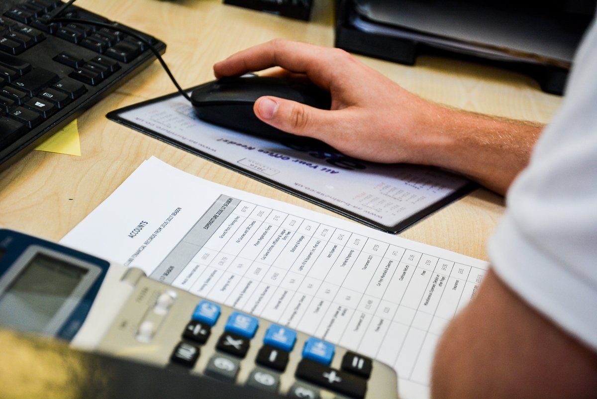 REMINDER | CLUB AFFILIATIONS 2021/22 💻⚽✅
Affiliations for the 2021/22 season are in progress. If you have not yet done so, please complete your club affiliation via the Whole Game System as soon as possible. Click the link below for more info:
🔗 hampshirefa.com/leagues-and-cl…