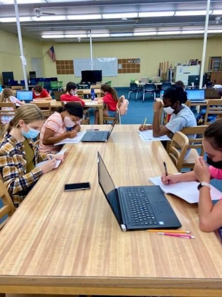 McAuleyMacs's tweet photo. So many future accomplished writers all in one room! ✏️ Thanks to everyone who came out to Creative Writing Camp this week! We loved seeing you all collaborate over your love for writing!
#creativewritingcamp #futuremacs https://t.co/6OF8Bxc0p8