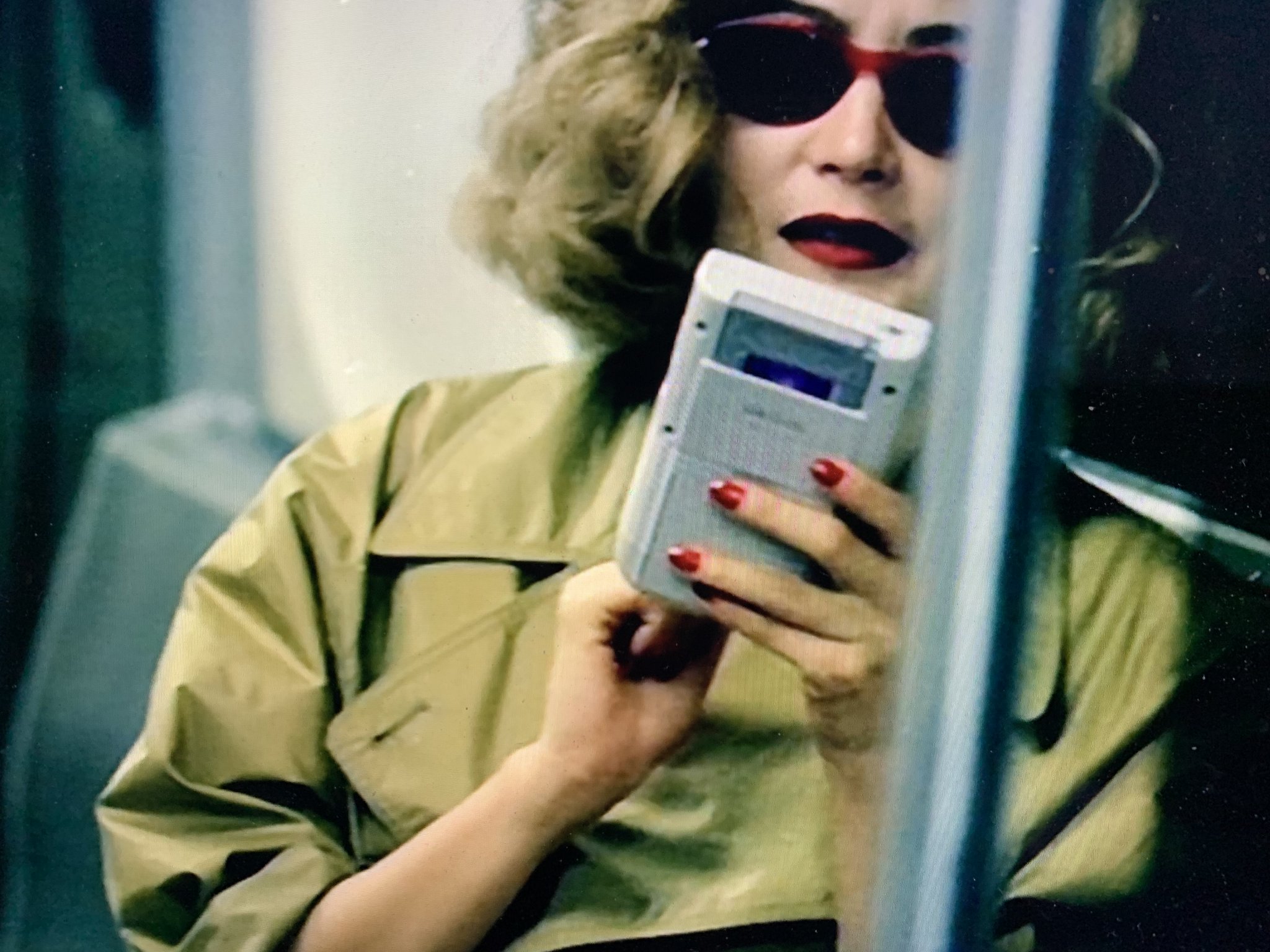 Happy birthday to wong kar wai, if anyone could please ask him which game this is i would appreciate it 