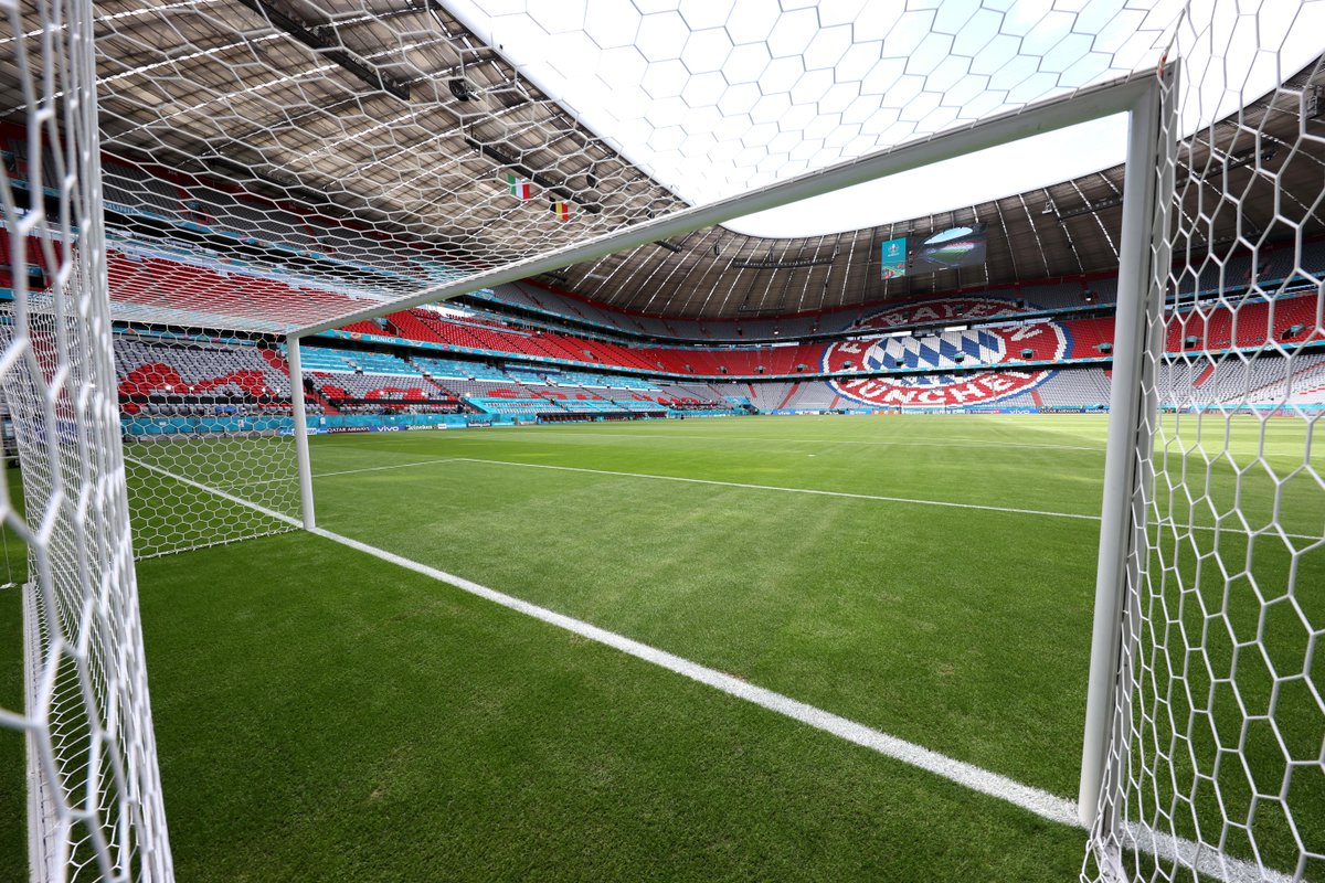 UEFAcom_fr's tweet photo. OFFICIEL | Lieux des 4 prochaines finales #UCL:

2022: Saint-Pétersbourg 🇷🇺
2023: Istanbul 🇹🇷
2024: Londres 🏴󠁧󠁢󠁥󠁮󠁧󠁿
2025: Munich 🇩🇪

Le plus beau de ces stades 🤔🏟 https://t.co/N4eWoJfHHq
