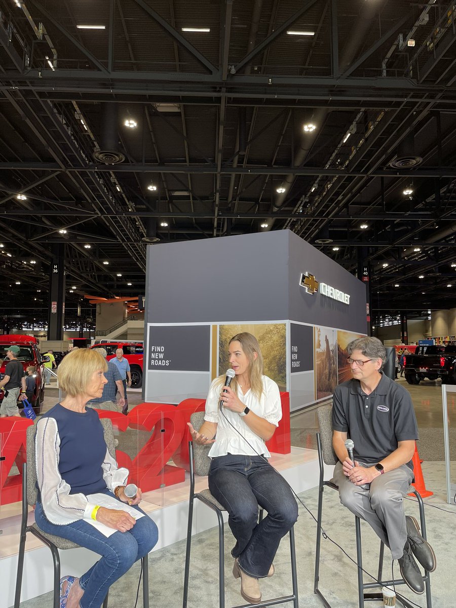ChiAutoShow's tweet photo. Live on Facebook NOW with @rozvaronABC7, @carsdotcom, @JoeAtCarsdotcom &amp; @ford talking EVs! #CAS2021 #CASLIVE https://t.co/AkabbBm8WT