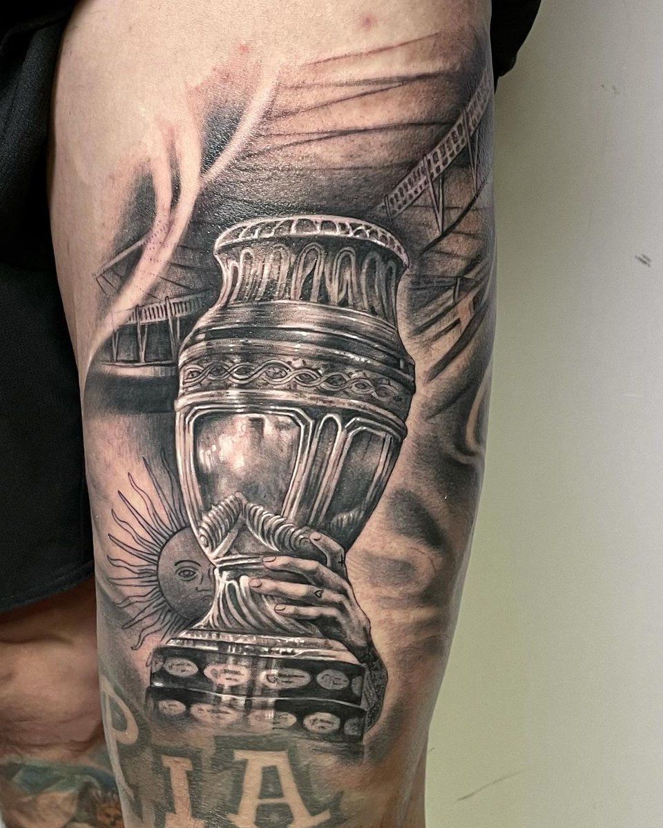 brfootball's tweet photo. Angel Di Maria got a tattoo of the Copa America trophy after winning it with Argentina 📸 (via: angeldimariajm/IG) https://t.co/rqf4Z5wDeA