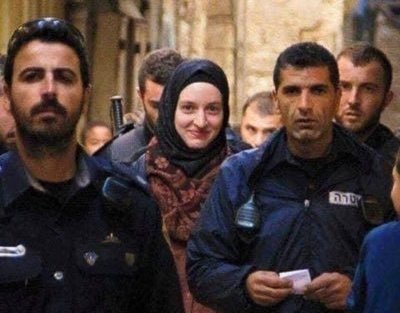 #İşgal18
bir duruşu olmalı insanın.