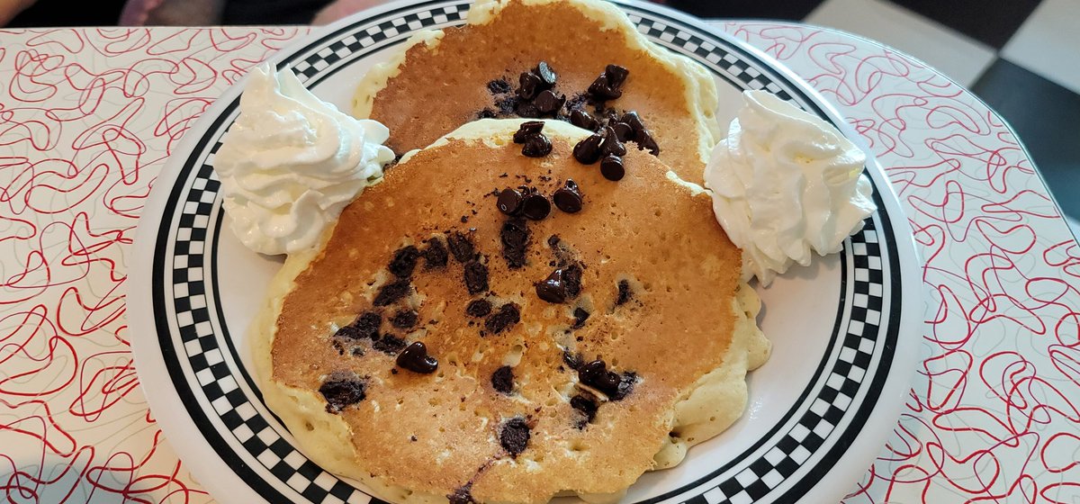 DangTravelers's tweet photo. Definitely going down as one of our favorite restaurants in Kenosha!❤

Bristol 45 Diner is a 50's style restaurant with great breakfast, a retro vibe and an extremely welcoming staff. 

#MWTravel #KenoshaFun #Wisconsin @VisitKenosha https://t.co/cPJhVeM17O