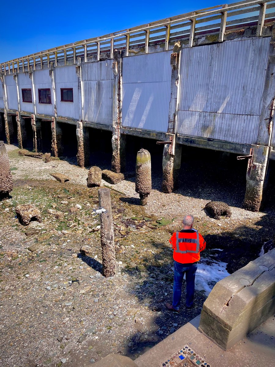 NPDESPro's tweet image. Behind the scenes at our #NPDESPro photoshoot, what a blue bird day!

••••••••••••••••••••••••••••••••••••••••••••••••••••
#npdesprosoftware #complywithconfidence #cleanwater #ms4 #ms4management #ms4compliance