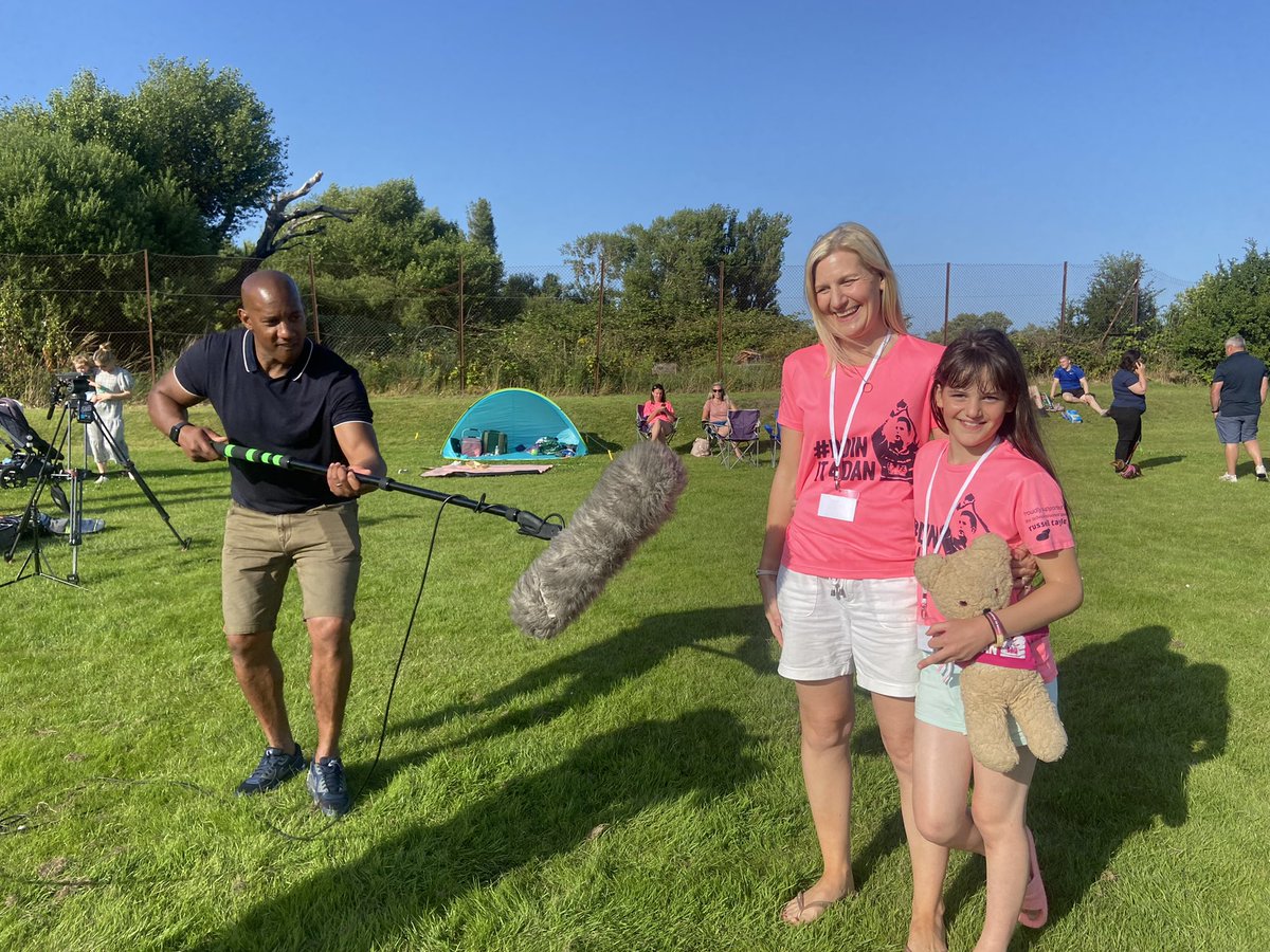 SarahRogersNews's tweet photo. When @DionDublinsDube is your sound man. Legend.  He’s supporting #doinit4dan https://t.co/J3kZGMD8m4
