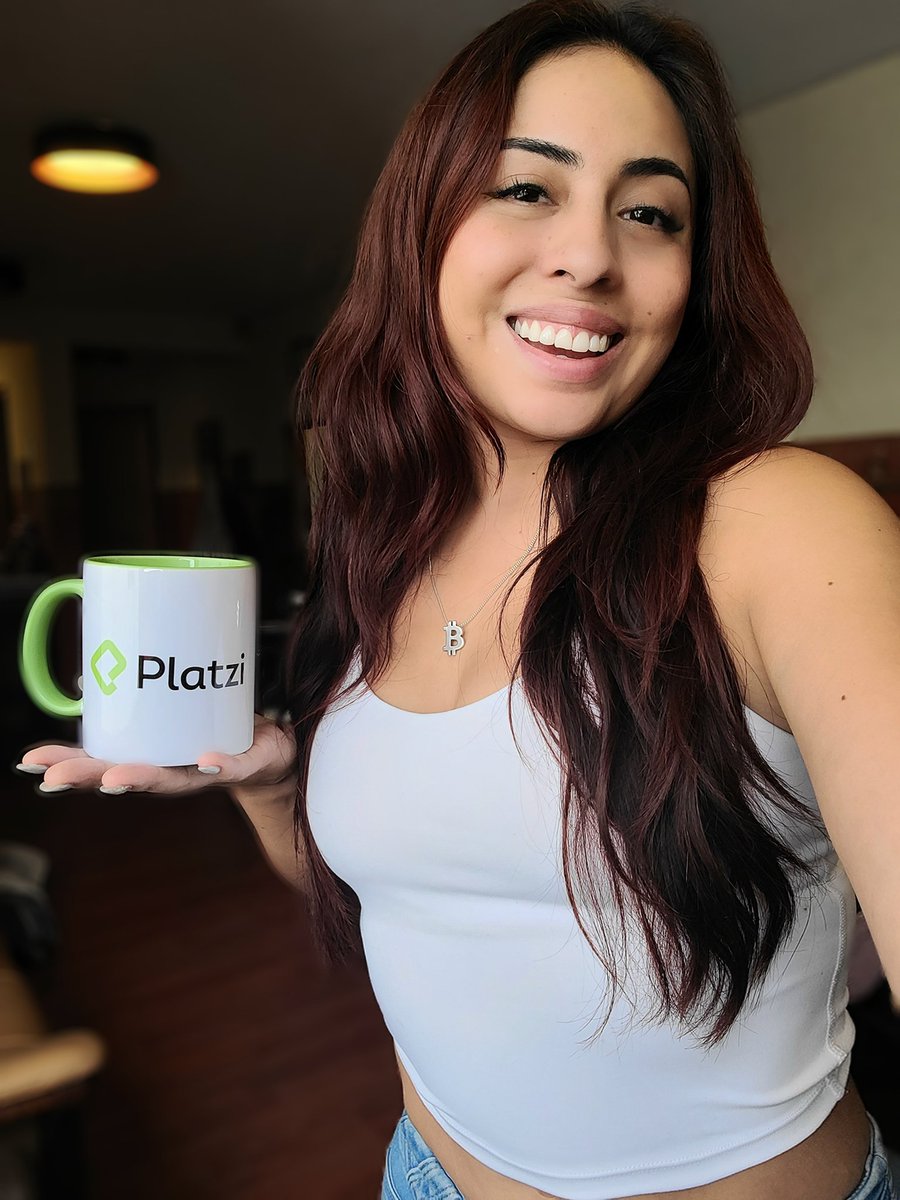 LOReBitcoin's tweet photo. Ser @platzi teacher es lo mejor 💚
La prox semana habrá #Giveaway de 2 #Becas completas para #platzi
También haré entrega de otras 3, una para el staff de @bitcoinemb, otra para @josecriptove (fundador de #LoreArmy) y otra para 1 joven venezolano de la iniciativa de @criptolawyer https://t.co/f94rXJA09I