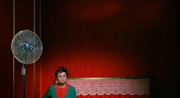 EvaArriagaD's tweet photo. 🎥 'Giulietta degli spiriti' (Federico Fellini, 1965). https://t.co/41EjIXvM7p
