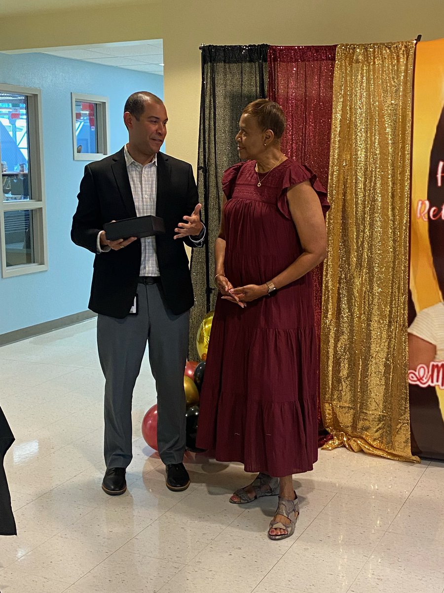 DrRahim_Jones's tweet photo. Congratulations to @Ridgewood_OCPS’s Dee Coffie on your retirement! Best wishes as you embark on your next journey! We will miss you! @Mindi_M_Smith @StevenOvares @BeckyYedvobnick https://t.co/W3caQKcmCt