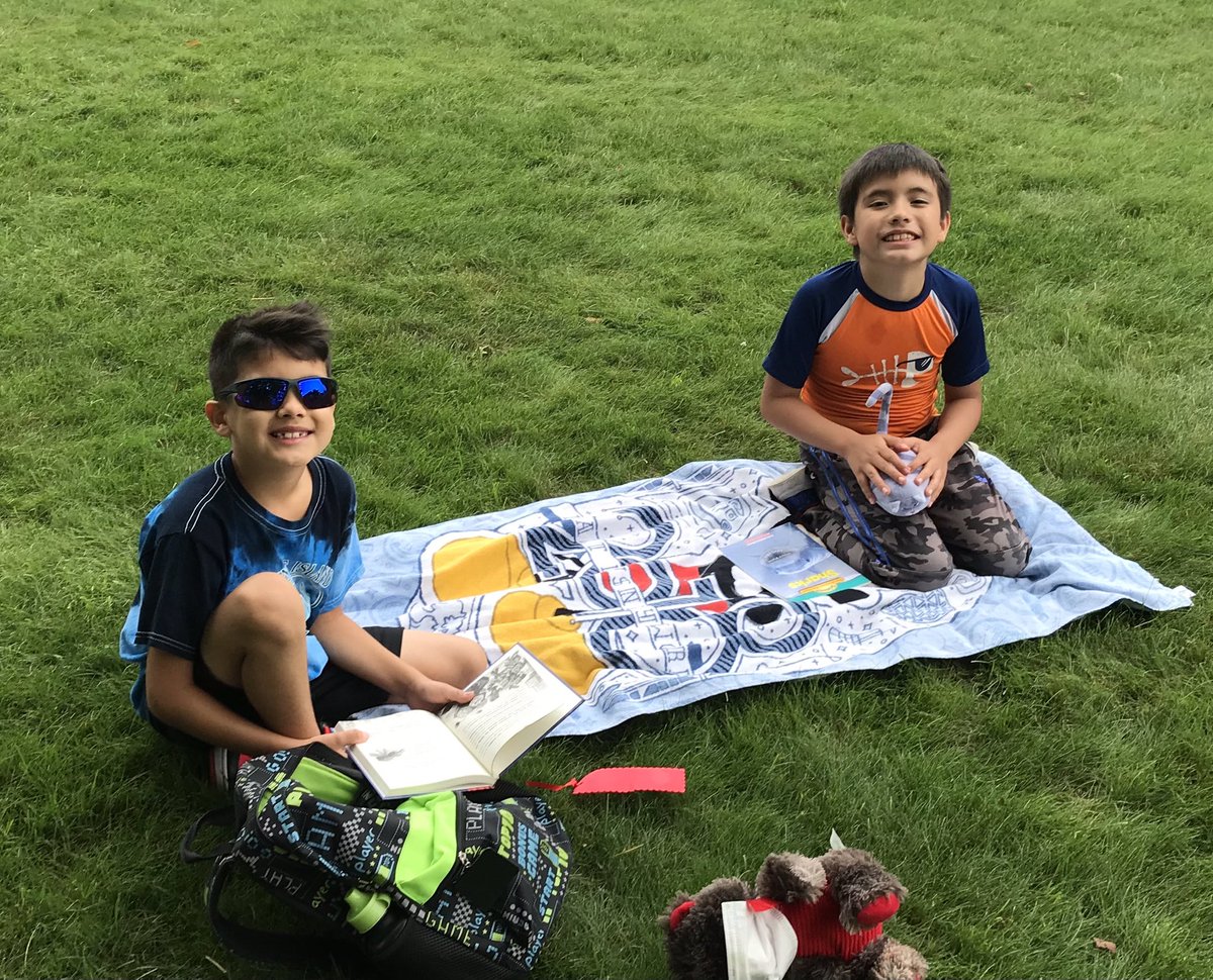 The theme today was Reading at the Beach. Beach towel ☑️ Book ☑️ Hanging out with friends ☑️ What a great day! #GoWO #WOsummerlearning