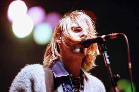 qrpress_'s tweet photo. 27 años de la última aparición de Kurt Cobain cuando ofreció el show final de Nirvana en TV: https://t.co/3SOc0uI4Tc https://t.co/l6P0S75fBJ