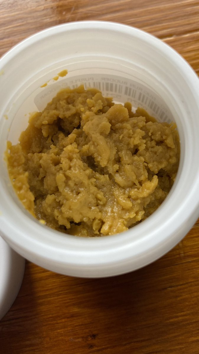 EmeraldZoo's tweet photo. Grand Daddy Purp X Cheese for an ounce of #PurpleChedder the smells alone are pungent enough to make the whole room smell of aged cheese. @ThirdEyeGuy5 I think youβd like this stuff. Tasted as good. Love this lab. #ColoradoConcentrates
#EZEvening https://t.co/ohV0bFkub3