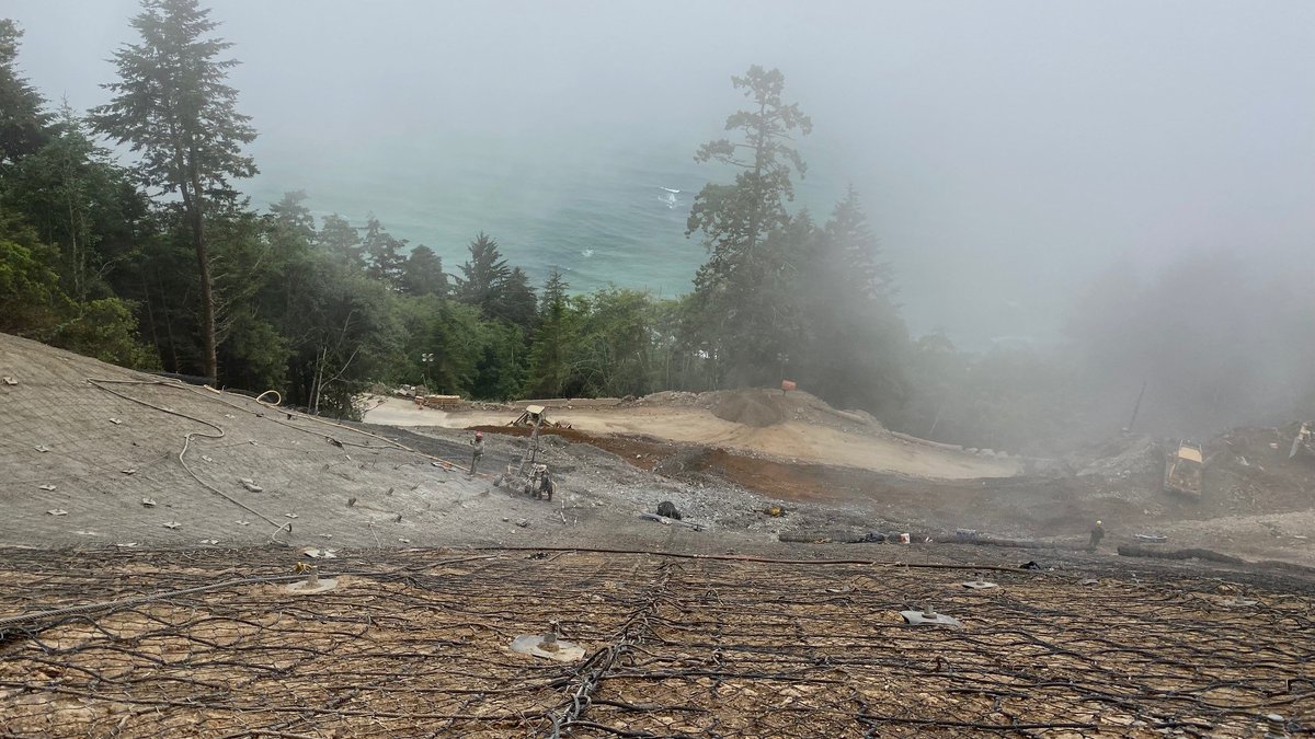CaltransDist1's tweet photo. Motorists can expect 30-minute delays on U.S. 101 at #LastChanceGrade south of Crescent City until Monday. Crews are making great progress with the new schedule, and 4-hour closures will resume Monday, July 19 at 8 a.m. Visit https://t.co/RHCf2KpluK for more information. #Hwy101 https://t.co/SBggms8JcW
