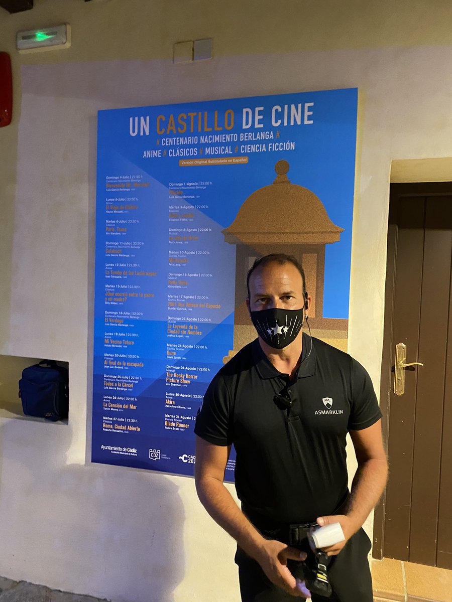 AmlAsmarklin's tweet photo. Cumpliendo con los protocolos #COVID19 en un Castillo de Cine https://t.co/zkabTocMtd