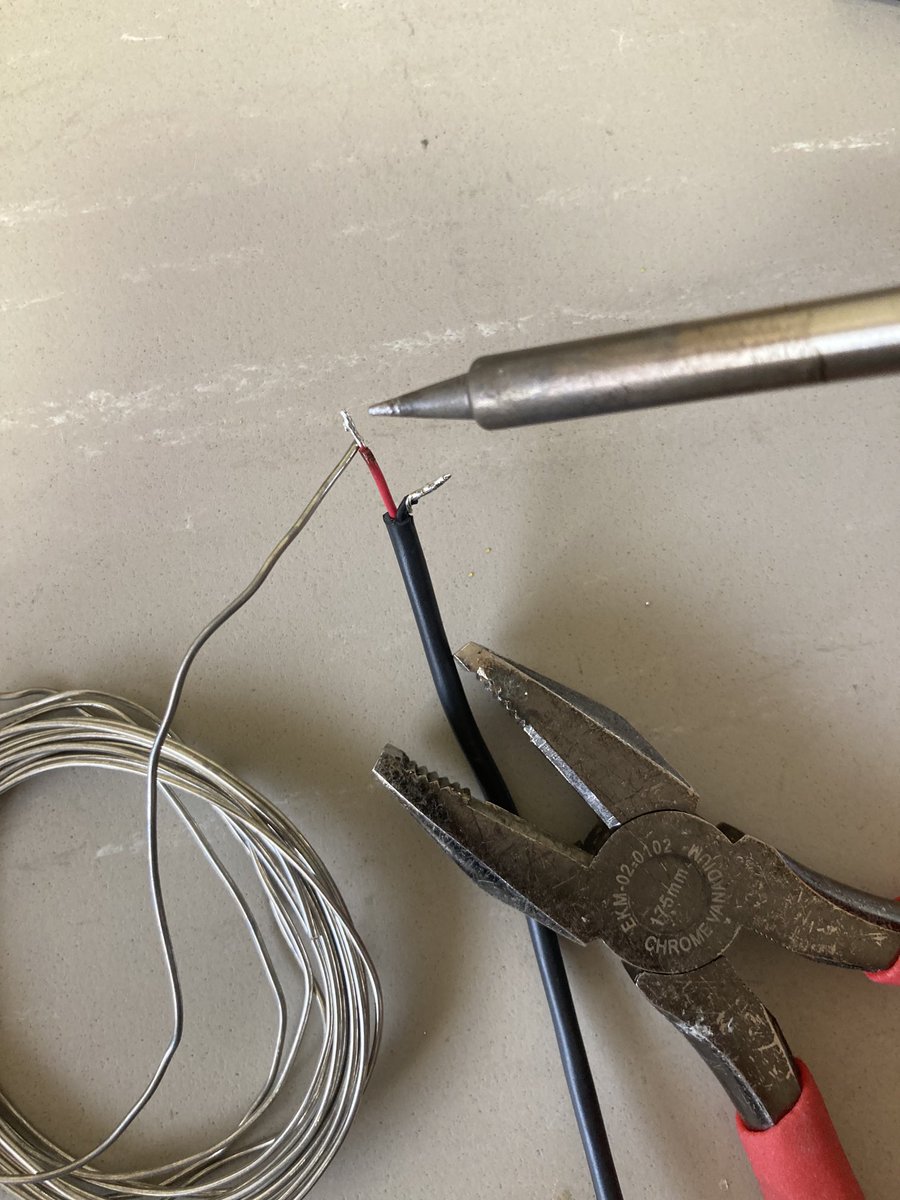 audiojazz1969's tweet image. 【オーディオ】

ケーブルは同じでも使うハンダが違うと音もかなり違うという事をKS-Remastaのシェルリード線で体感しました。

RCAケーブルも線材やプラグが同じでもハンダの種類でかなり音が変わって面白いですよ👋(^^)

#ゴールドニッカス
#ゴールドニゲカス
#RCAケーブル
#ベルデン