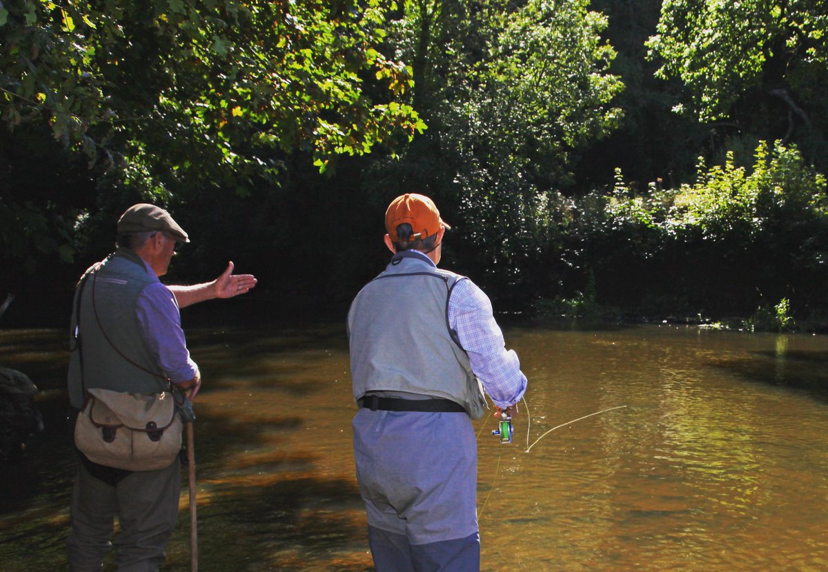 Did you know we offer Beginners Fly Fishing Courses? You’re never too old or too young to try fly fishing. It’s a great sport to try as a family and we have been welcoming generations of returning families for many years. 
#learntofish #flyfishingdevon #learntoflyfish #flyfishing
