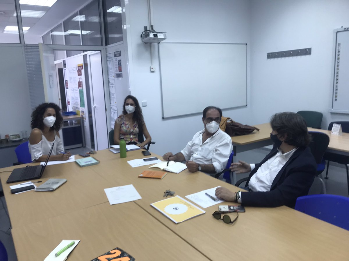 I_CJournal's tweet image. Cerramos la semana con la última reunión de parte del consejo editorial de @I_CJournal. Seguimos trabajando en los próximos números. Atentos a la próxima llamada a trabajos. @compoliticas @IC_Journal  #CommunicationJournals