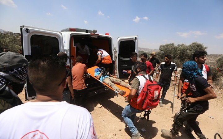 Marchfoward's tweet photo. Jgn berhenti solidariti kerana mereka tak pernah berhenti

Pertempuran masih berlangsung di saat ini di Beita dan Beit Dajan,Nablus di antara Z10nis dan rakyat Palestin

108 rakyat Palestin cedera dilaporkan Pengarah Pusat Kecemasan PBSM Nablus. Pernician seperti berikut https://t.co/YZFWsqjHYb