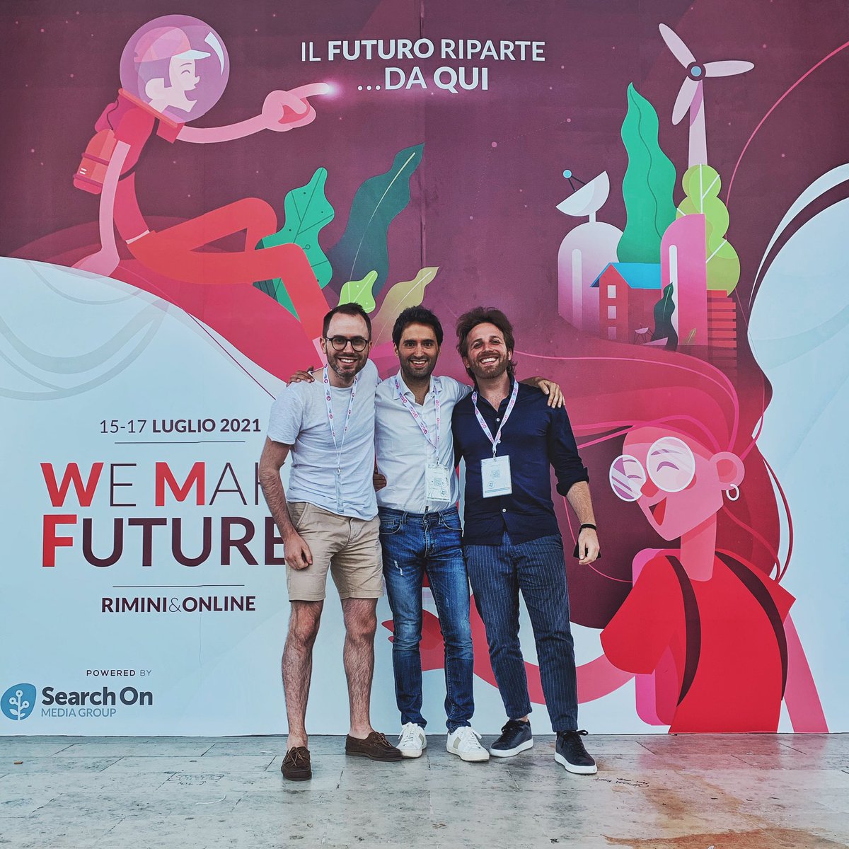limoonlol's tweet photo. Il #futuro riparte da qui…
oggi al @ilfestival con “Gente come noi, racconta storie come queste” per @ScuolaHolden. 💥🚀✨
#limoonate #storytelling https://t.co/orj6UshMpn