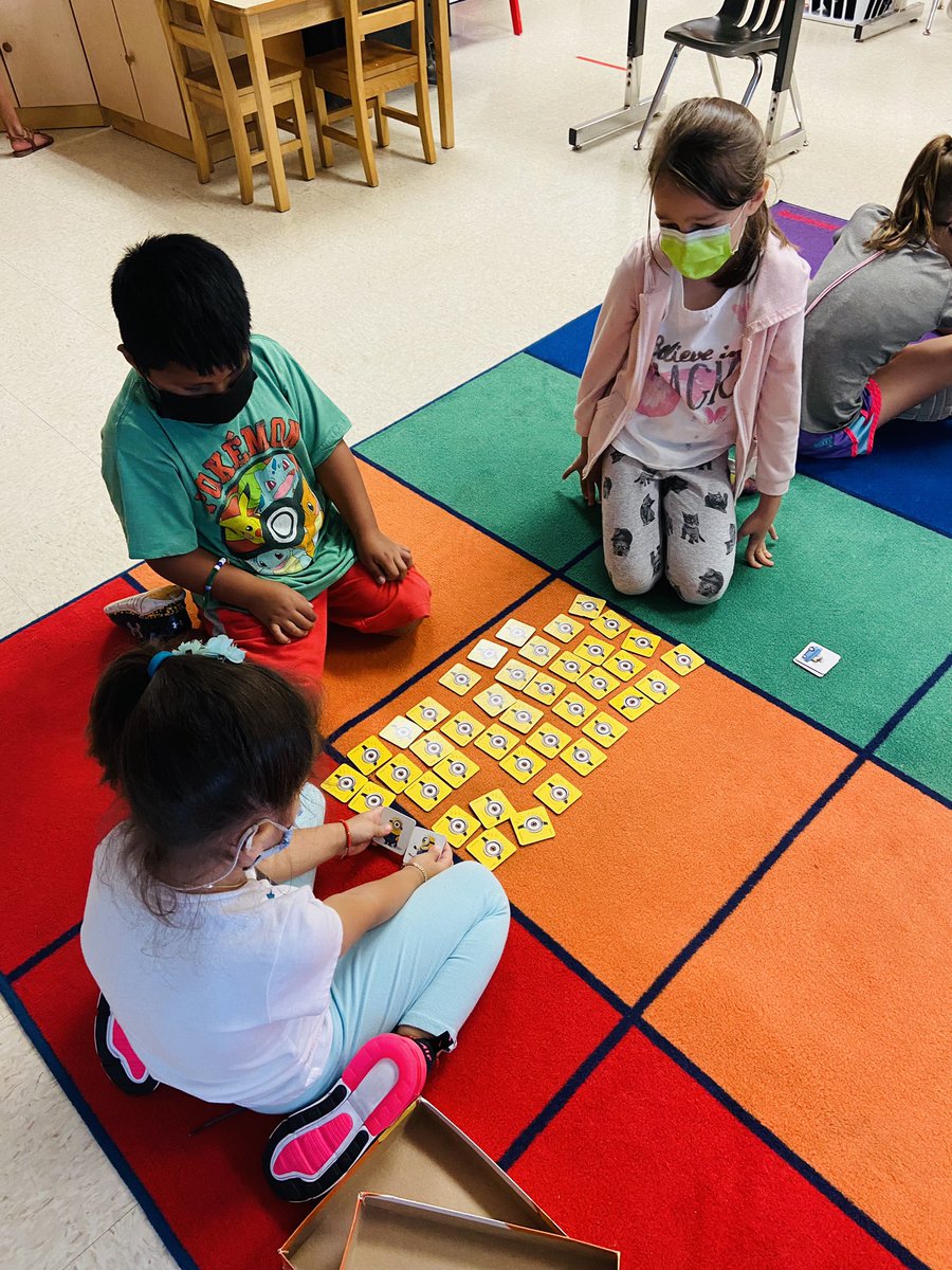 MsDoshisClass's tweet photo. Learning how to take turns while playing games! https://t.co/tAOYDuZPDi