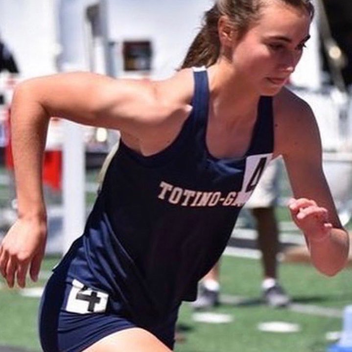JKoloseus's tweet photo. Representing 3 continents, 7 countries, and 4 states, the incoming class features Olympians, Valedictorians, National Champions, NCAA podium finishers, and State champions who are joining the Drake Bulldogs Distance squad! What a class! Exciting times ahead! https://t.co/umqZS79HBz