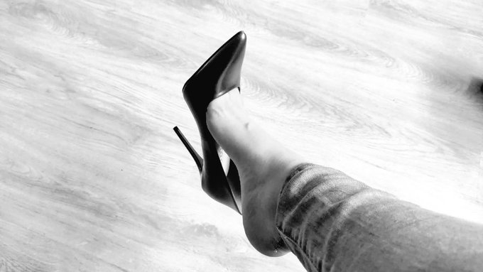 Have you seen the latest #ballbusting videos in my @clips4sale profile?  They are kicking it 🤫 Sometimes<a href="/tag/ballbusting"class="tags">#ballbusting</a>