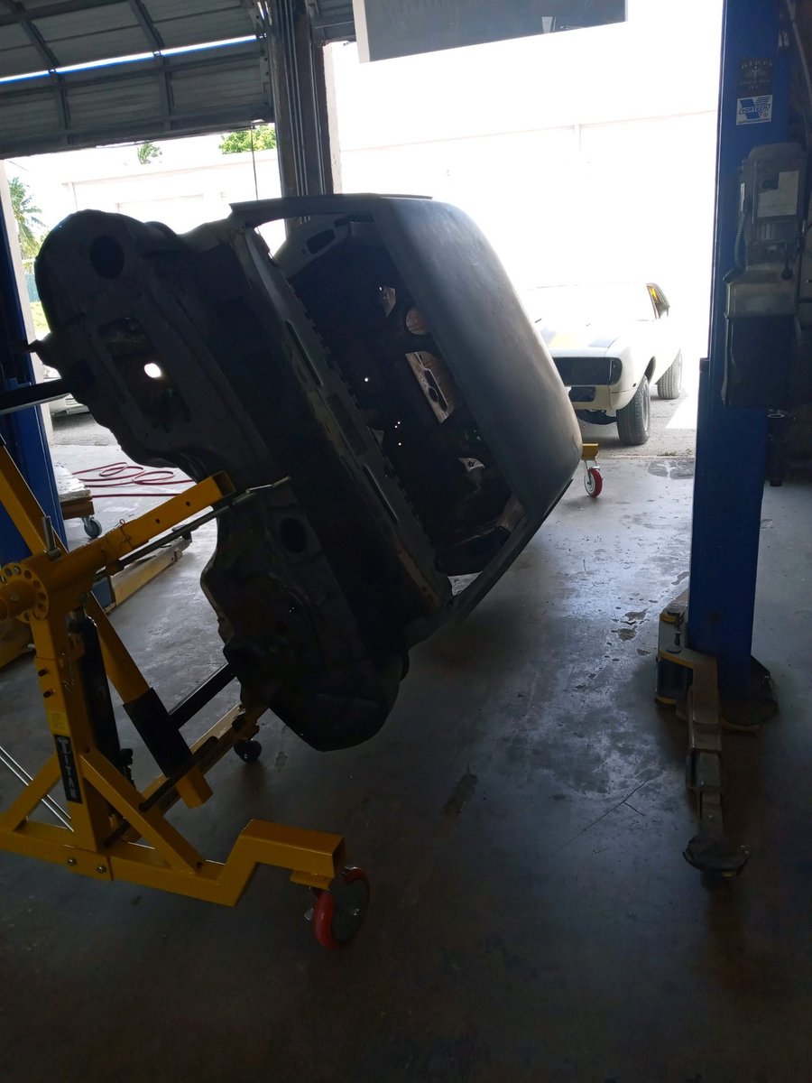 JtecautoP's tweet photo. The 68' CAMARO went on the ROTISSERIE today. On the way to get  Soda Blasted. Had a new Bracket made to Secure our investment #RESTOMODS #CHEVY #CAMARO #MUSCLECARS #ComingSoon #BARRETTJACKSON https://t.co/QHCK7Lg1Ok