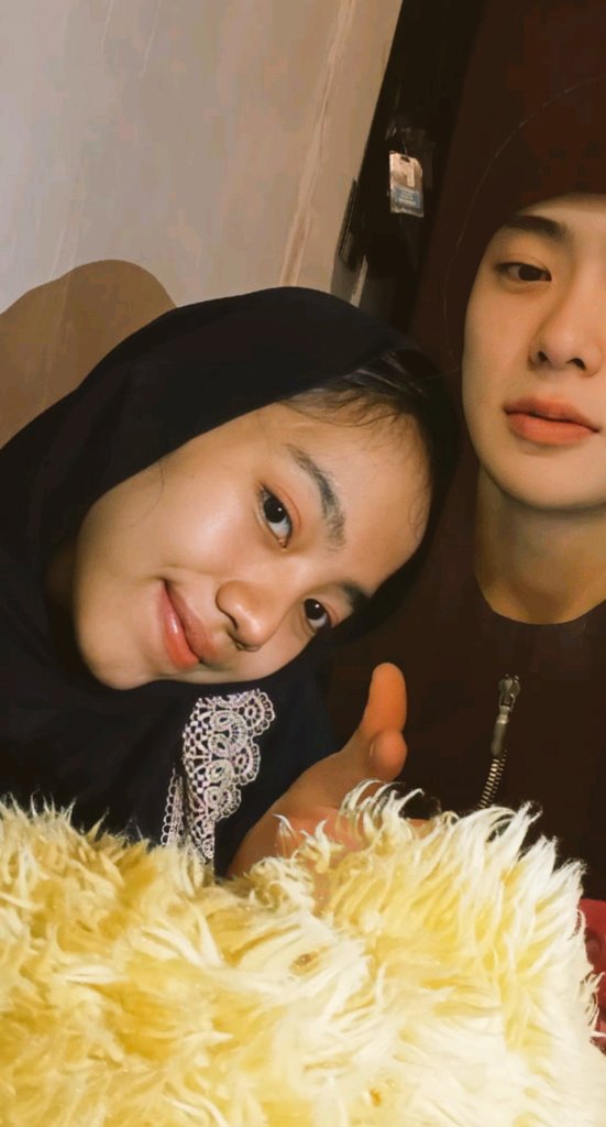 em_rubi's tweet photo. Jaehyun lagi mood diajak foto https://t.co/MB2ENS5520