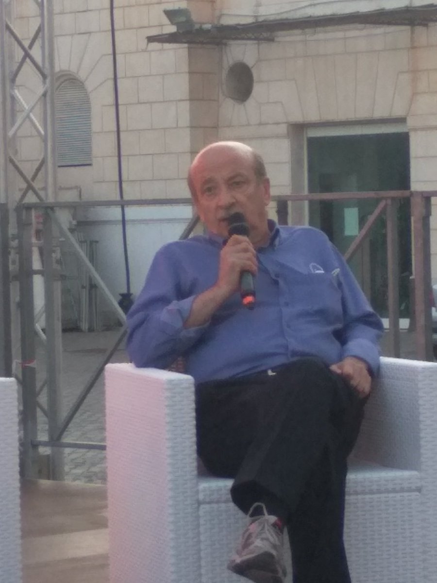 Anpinazionale's tweet photo. Pagliarulo: "Nel nostro Paese un fascista mai pentito viene promosso ambasciatore, si chiama Mario Vattani. C'è un incredibile muro di gomma su questa vicenda anche da parte dei grandi quotidiani"

Festa dell'Unità di Roma 

#maipiufascismi
#NoVattaniambasciatore https://t.co/PmmGNqwRiQ