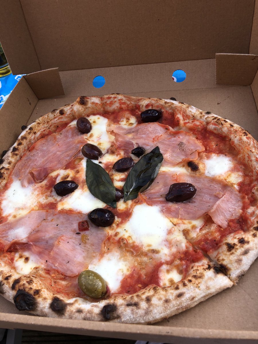 Great Pizza from ⁦<a href="/OttoLichfield/">Otto Lichfield</a>⁩ Would have loved to have visited in person but isolating 7yr old meant it was a delivery and tea in the garden.