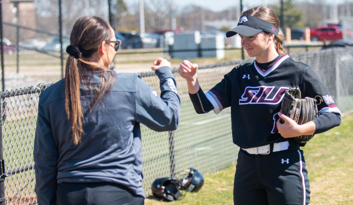 SIU_Softball's tweet photo. Congrats to @marislboelens and @MeredithWernig on both earning the MVC Presidents' Council Academic Excellence Award, the league's highest academic achievement honor. https://t.co/lledJxBwF3