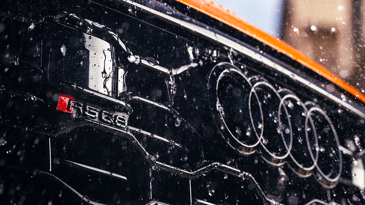 Audi's tweet photo. Ring in the summer and get ready for the biggest splash of the year. 4 more days. #AudiRSQ8 #LedBalloon https://t.co/I8dx8NPYmm