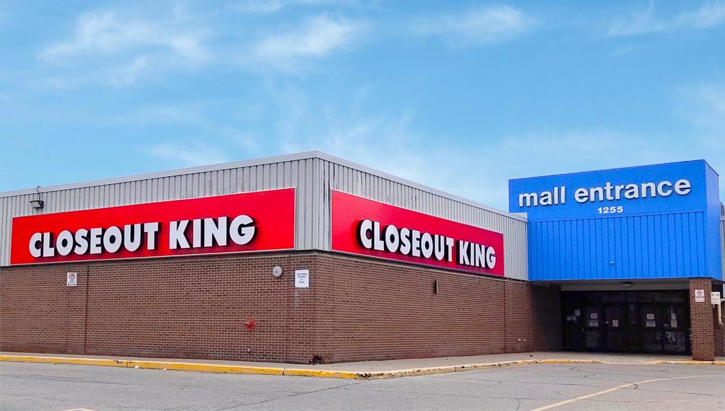 FantasyFairFun's tweet photo. NEW Closeout King Store GRAND OPENING @ The Queensway https://t.co/d6c5UOuW3g https://t.co/mJzkV4OTOk