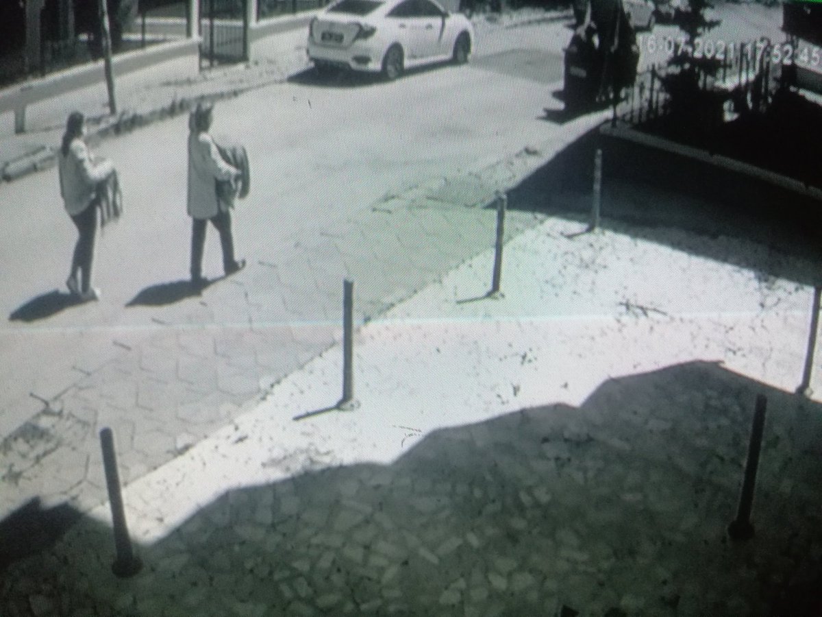 beerkdedeoglu's tweet photo. Cani sahipleri tarafından kapımın önüne bırakılmış 4 adet yavru kediyi kurtardım bugün, keyfim çok yerinde https://t.co/7SbzorBs7e