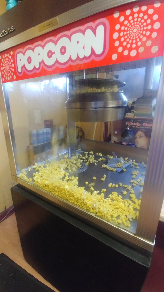 mayfairtheatre's tweet photo. First batch!
Anyone want some popcorn?

I'm not crying for popcorn...you're crying for popcorn. https://t.co/vt4WNnseTC