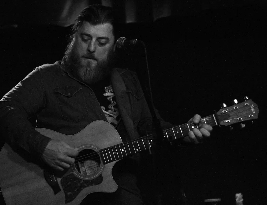 icebergcapital's tweet photo. In #Twillingate this weekend and looking for some awesome FREE entertainment? Look no further than the Captain's Pub! ⚓️
Jordan Harnum is playing at The Captains Pub all summer long! 🎶
The show starts at 8:30pm! 🎸
#NLEvents #NLLiveEvents https://t.co/5bQXXz6aJ6