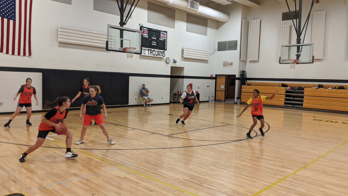 SCLadyTrojansBB's tweet photo. Awesome workout today with SC Alum, Coach Shelby Wheeler of Pikeville!! Thank you, @Coach_Wheeler1! https://t.co/Lh8eGAuzXq