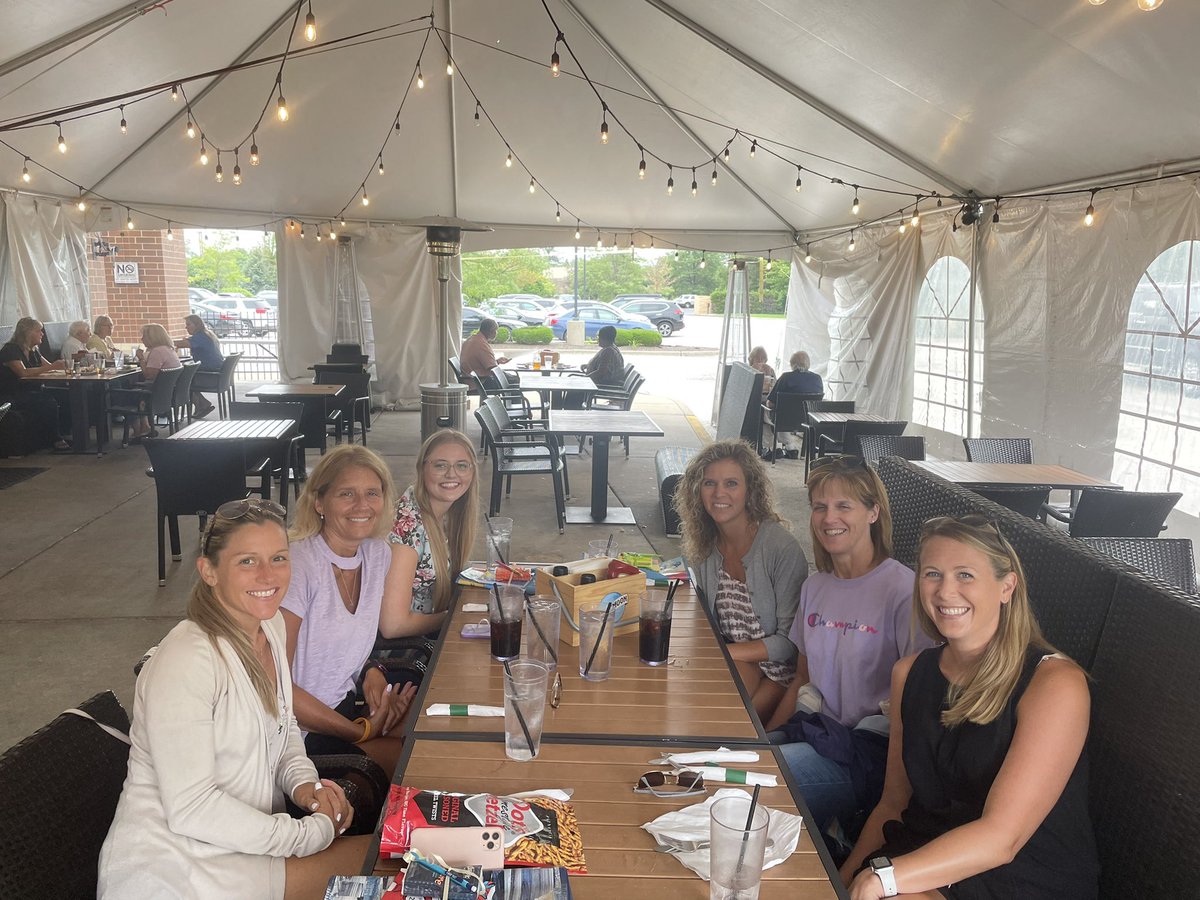 AntczakMath's tweet photo. Happy 7th week of summer Sandburg!!  Today I’m enjoying a Friday afternoon with some of my favorite women of math at Girl in the Park!  #SandburgSummer https://t.co/rq4a53NpK3