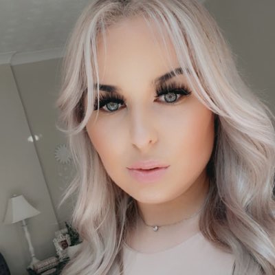 leahadelesteele's tweet photo. #NewProfilePic https://t.co/RT2p0hH2OI