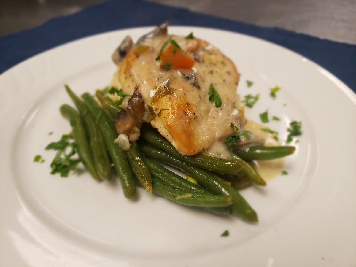 KFValleyViewHC's tweet image. And the week was over in a Flash!!  #ThemeWeek #France #TrilogyChefsRock #TasteTheTrilogyDifference @ValleyViewHC @ReyRd2 @PatynkoJody @nolafoodguy @ChefMike45