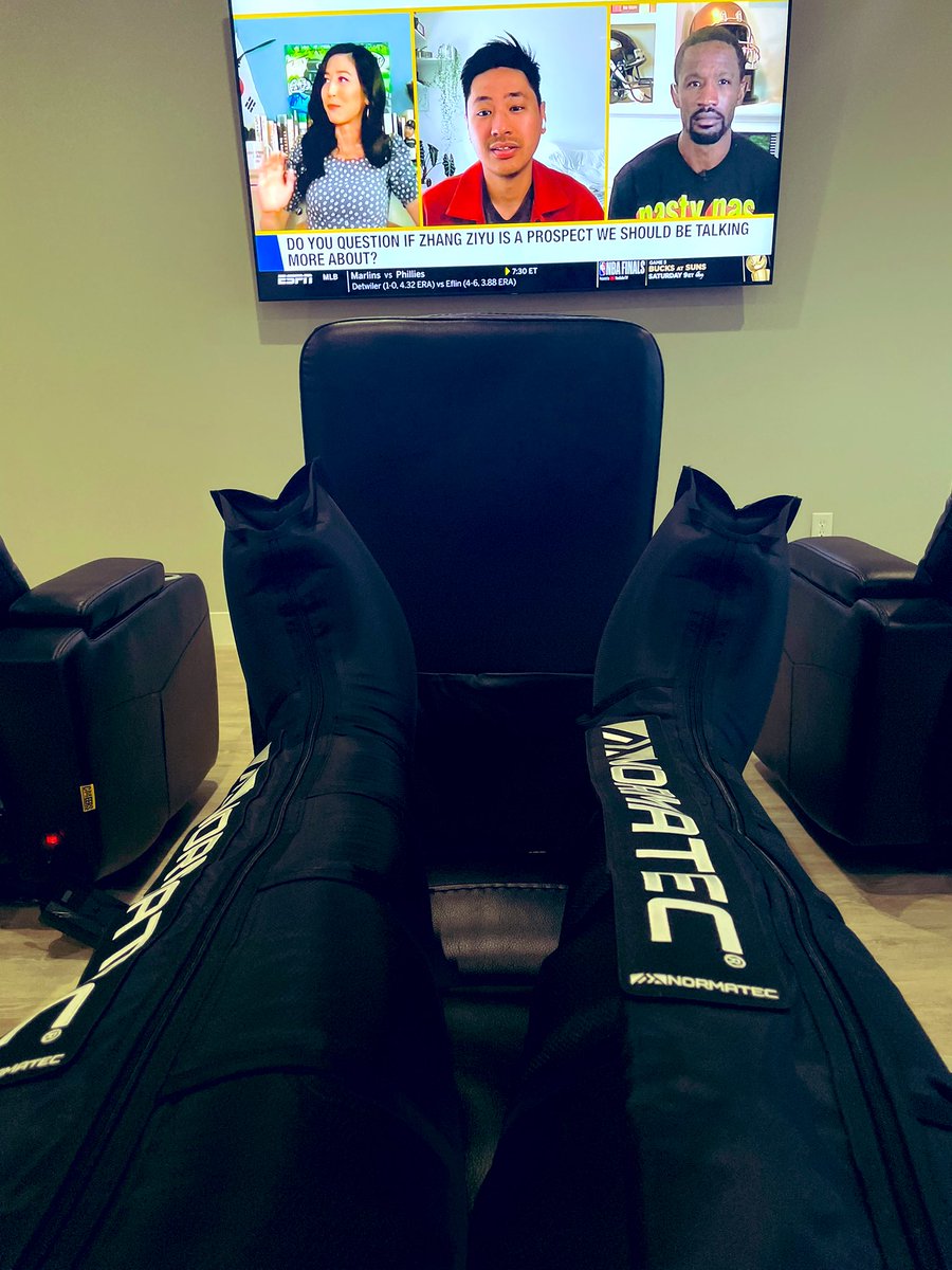 CoachSFaith's tweet photo. Really enjoyed my visit at Cryo &amp; Sports Recovery! Frisco ISD athletes have VIP treatment at their fingertips! 

Thanks @AroraChiro for inviting me in! https://t.co/0nT2VF170C