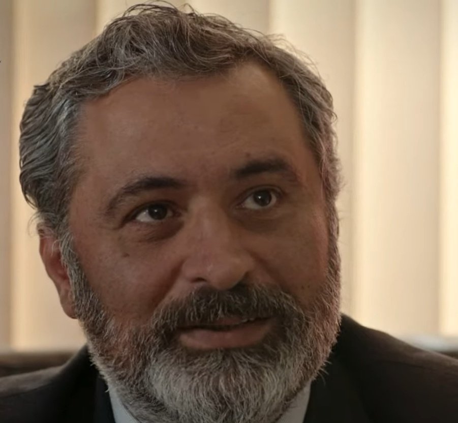 alamalanbal's tweet photo. Bir nesil bunların arasındaki bağı anlayamıcak jsjsnndjdjjd #aşkmantıkintikam #basbelası #BahtOyunu https://t.co/wR34CTKsrs