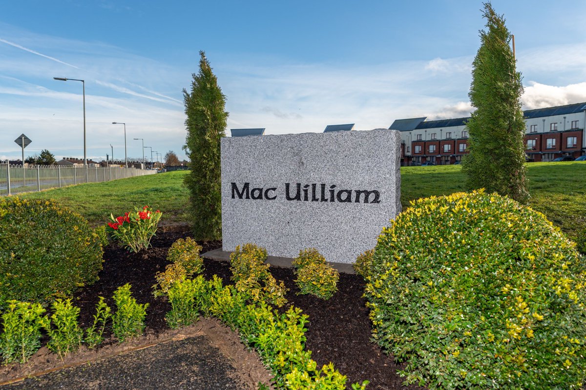 sdublincoco's tweet photo. Happy Friday! South Dublin will need almost 18,000 new homes by the end of 2028. A priority of this Draft Plan is ensuring that new homes are of the highest quality & are in the right location. Go to https://t.co/QtJQYkil6c to share your views
#sdccdevplan2022 #exploreyourfuture https://t.co/3mClEtmFW5