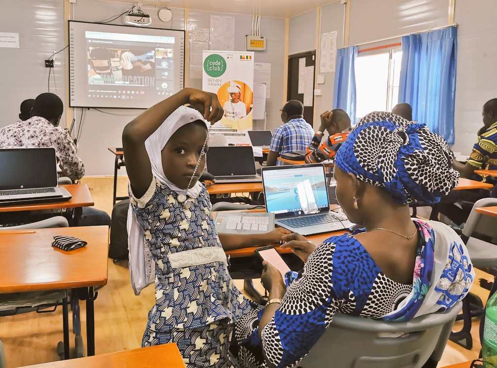 Djena_Traore's tweet photo. RT eugene_kongnyuy 'RT mabinguengom1 "RT @ImpalaBridge: #EdTech & #GenerationEquality- Kudos to our #ExtraordinaryWoman and #TechHero of the day, @SakinaGounou who participated / contributed to the training with her wise and attentive girl 👩🏾💻🤩👌🔝
#SD… https://t.co/6IR39S8jMZ"