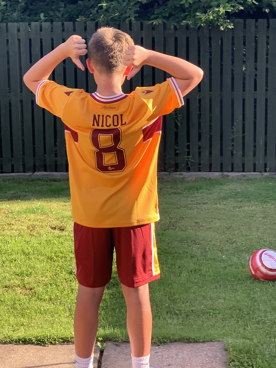 CarrieSNicol's tweet photo. New strip &amp; happy wee Well fan. His own name but still his fav player’s number… @markohara52 https://t.co/gTVdoZqxCv