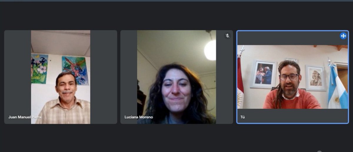 Nos reunimos con el rector de la Universidad Popular del Ambiente el de La República Bolivariana de Venezuela
Coincidimos en construir la unidad latinoamericana basada en el cuidado de la naturaleza y el buen vivir de los pueblos. Continuará... <a href="/vcpcomuna/">Comuna Villa Ciudad Parque</a> @upafv_oficial