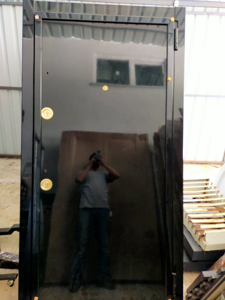 CelikkapiVe's tweet image. Star marka siyah inci